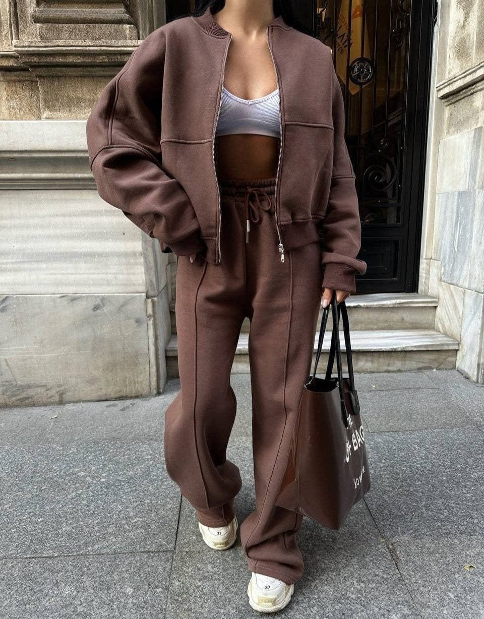 Ensemble sportswear marron élégant douceur