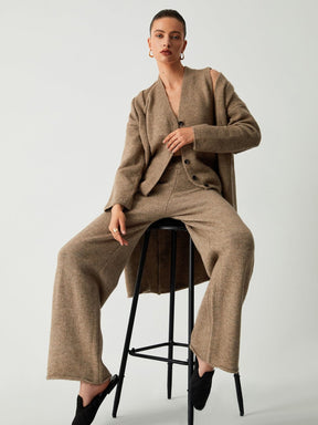 Ensemble tricot trois pièces beige intemporel