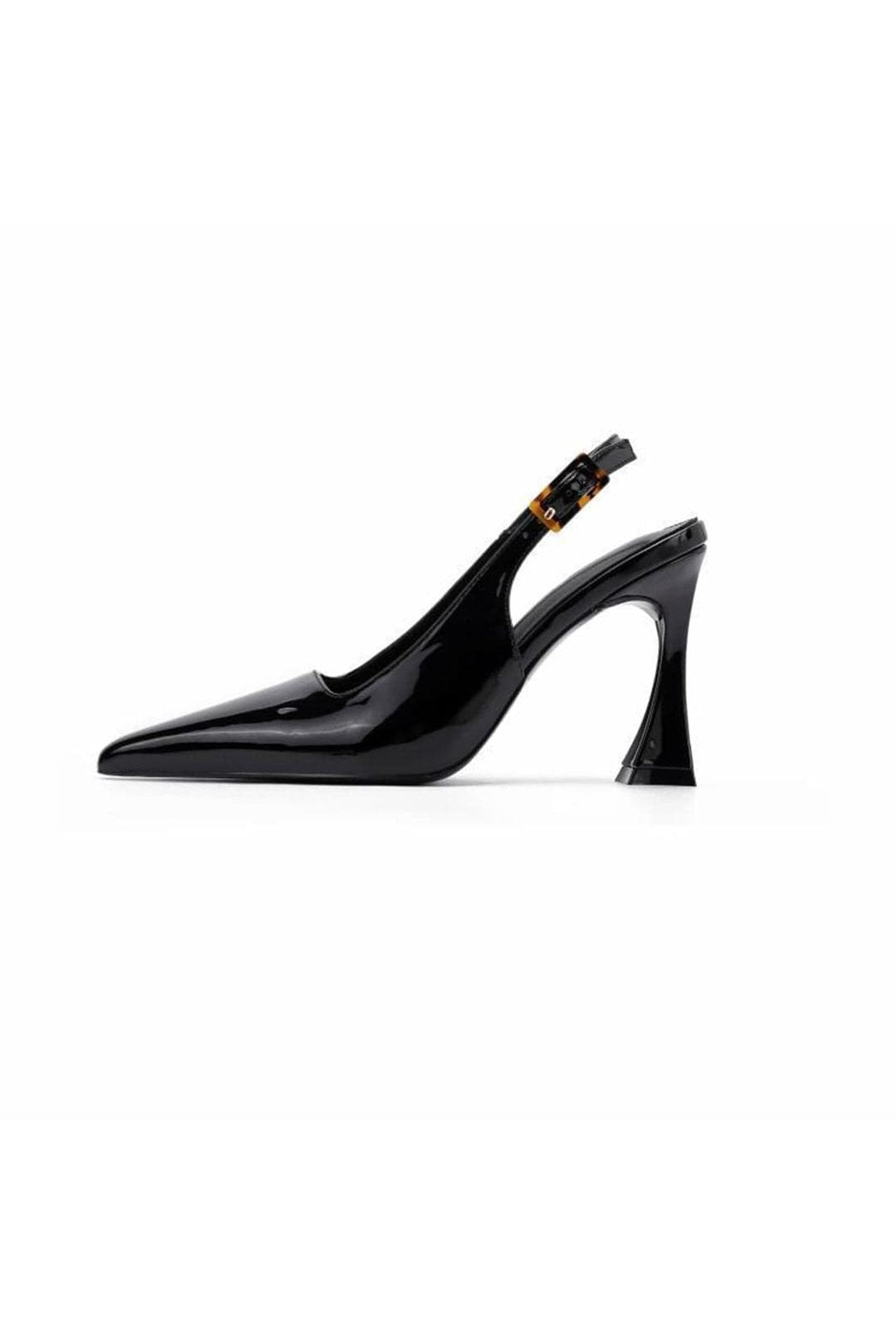 Escarpins bordeaux détail couture vue rapprochée essence