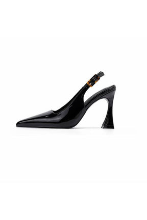 Escarpins bordeaux détail couture vue rapprochée essence