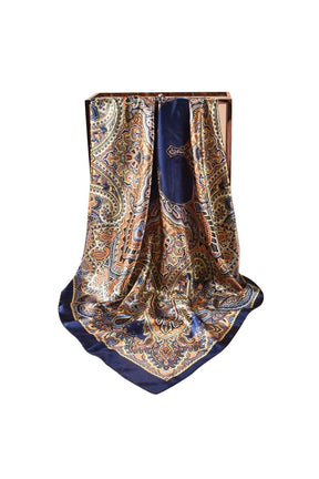 Foulard élégant motif paisley bleu marine soleil