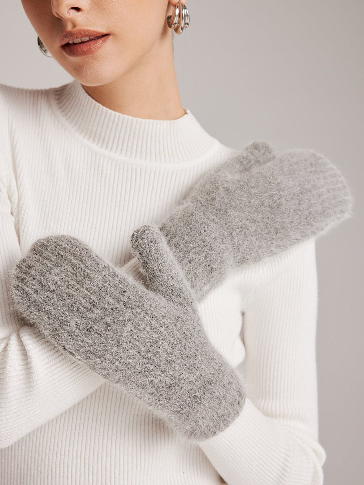 Gants gris en fourrure de lapin chauds serein