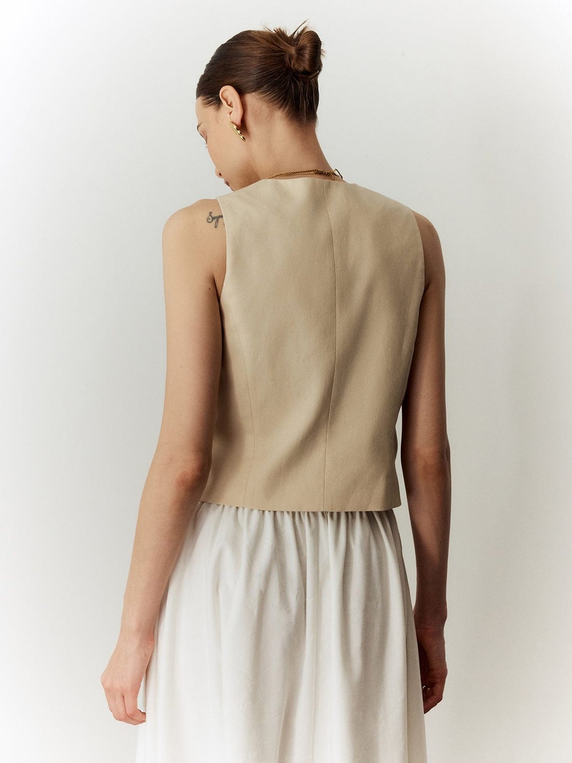 Gilet boutonné beige légèreté