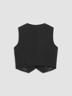 Gilet noir court élégant détail coupe raffinement