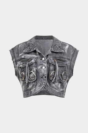 Gilet en denim gris avec détails métalliques vue de face soleil