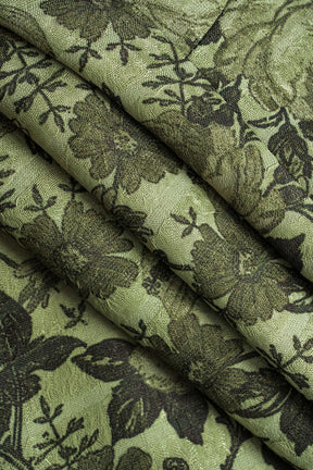 Vue de profil du gilet floral vert nuage