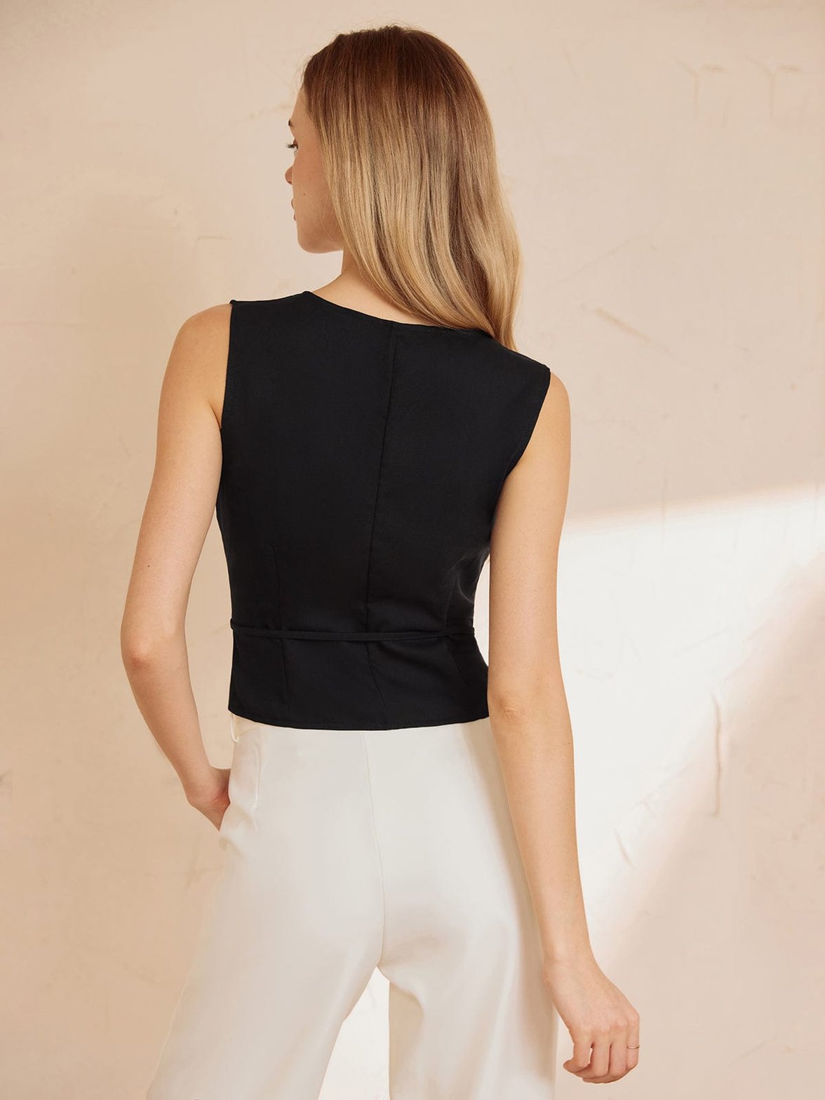 Gilet noir classique détail ceinture nuage