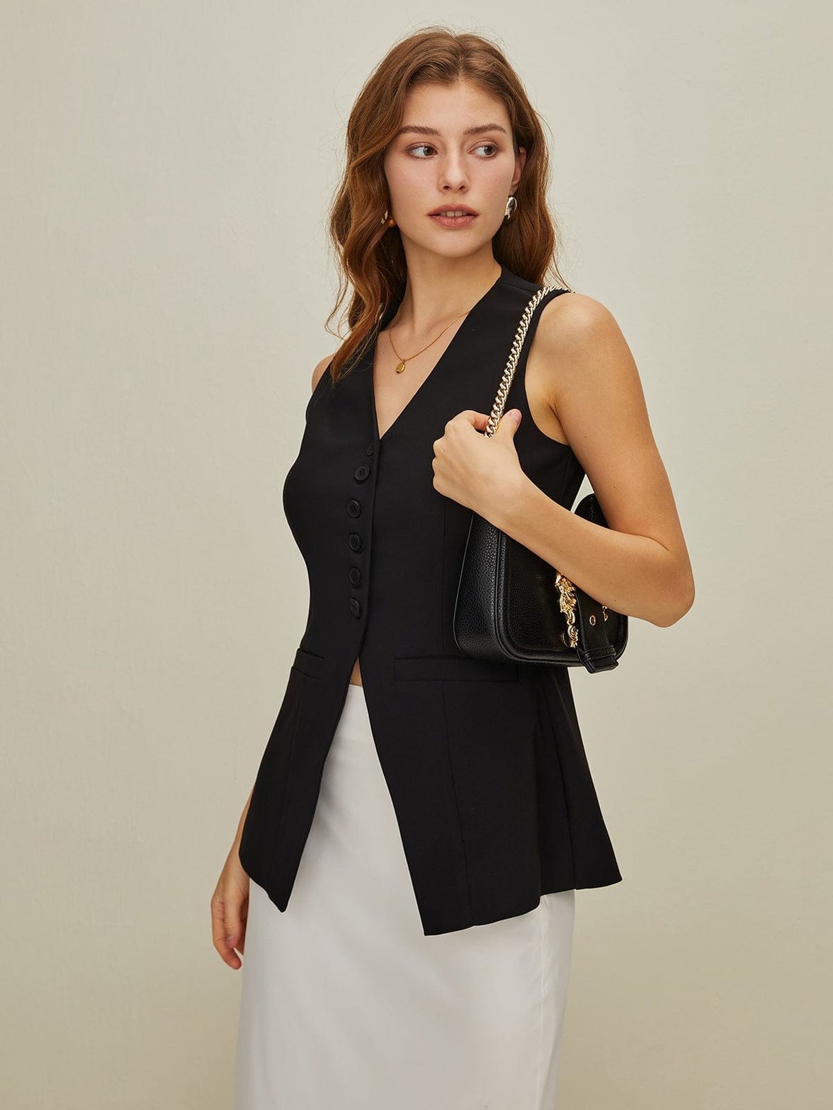 Gilet noir élégant sans manches vue de face mystique