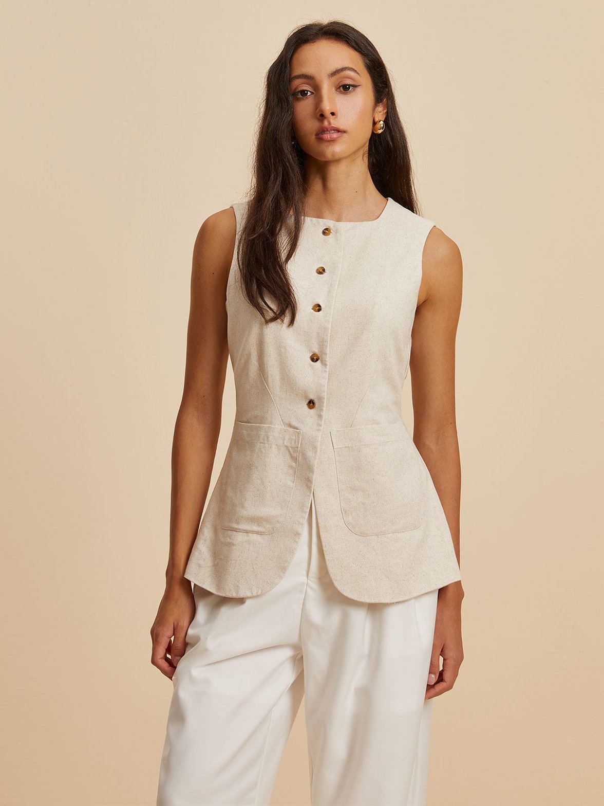 Gilet lin beige vue porté grâce