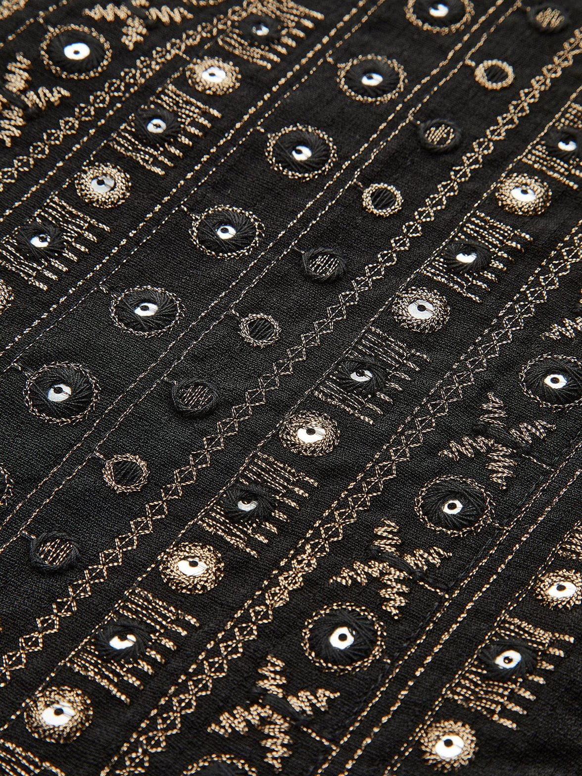 Gilet vintage noir porté soleil