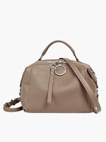 Sac en cuir bleu détail bandoulière rose