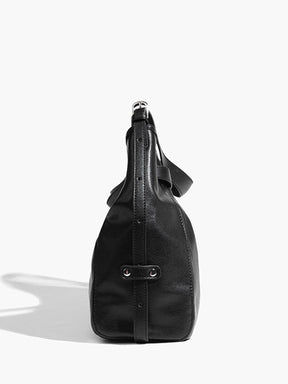 Vue intérieure du sac noir capacité nuage