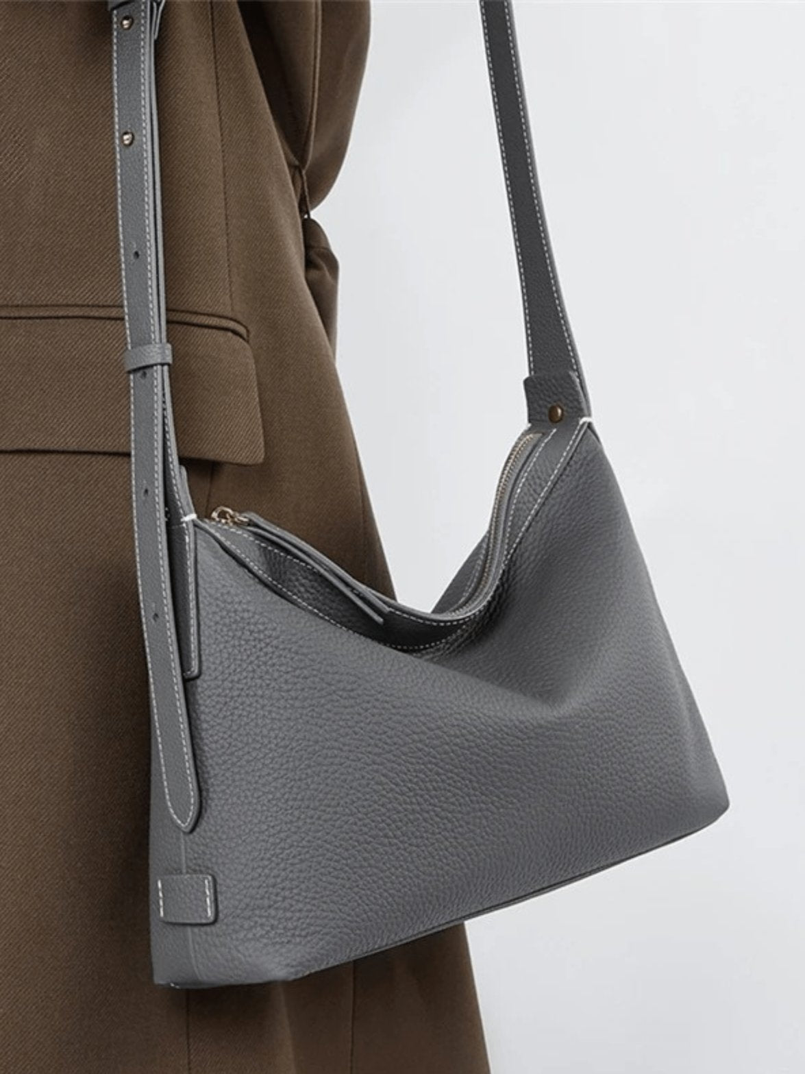 Sac hobo porté épaule lune