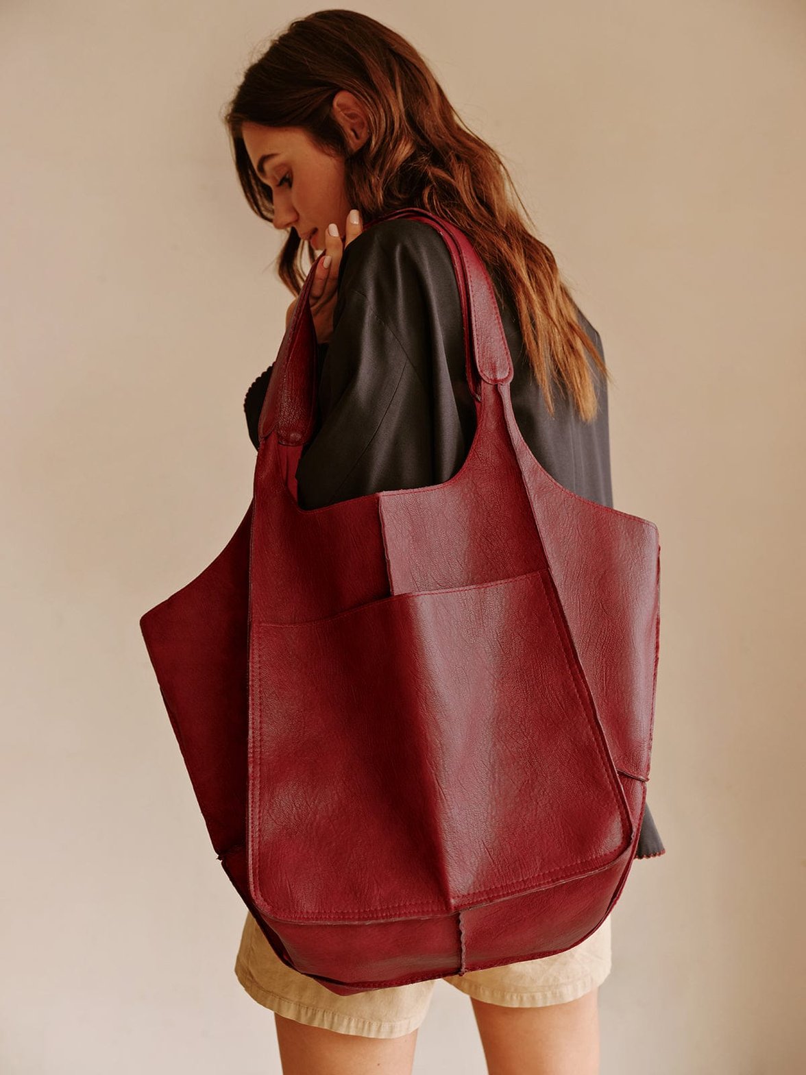 Grand sac shopping bordeaux élégance