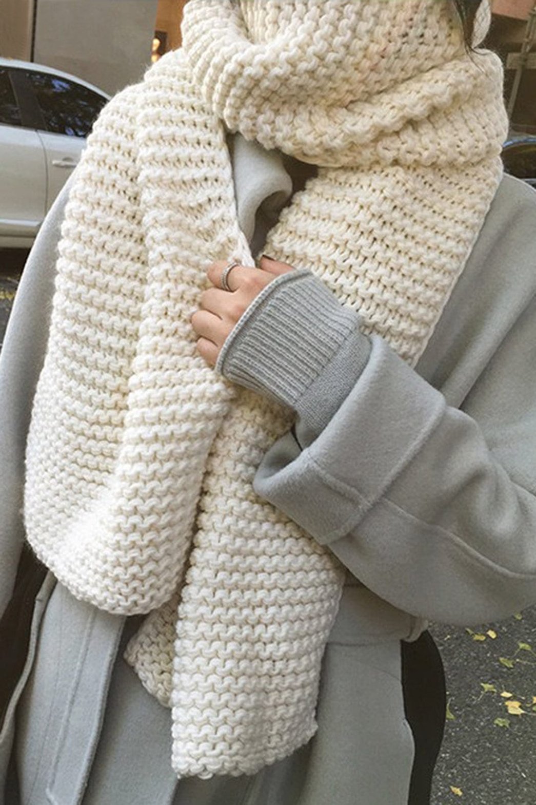 Écharpe tricotée blanche chunky style cocooning douceur