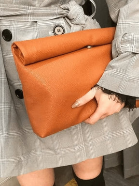 Pochette élégante vue intérieure nuage