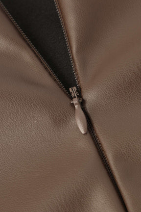Détail couture jupe midi cuir montagne