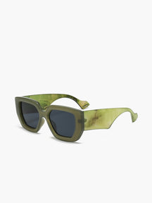 Lunettes de soleil marbrées vue face jasmin