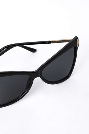 Lunettes de soleil glamour vue trois-quarts iris