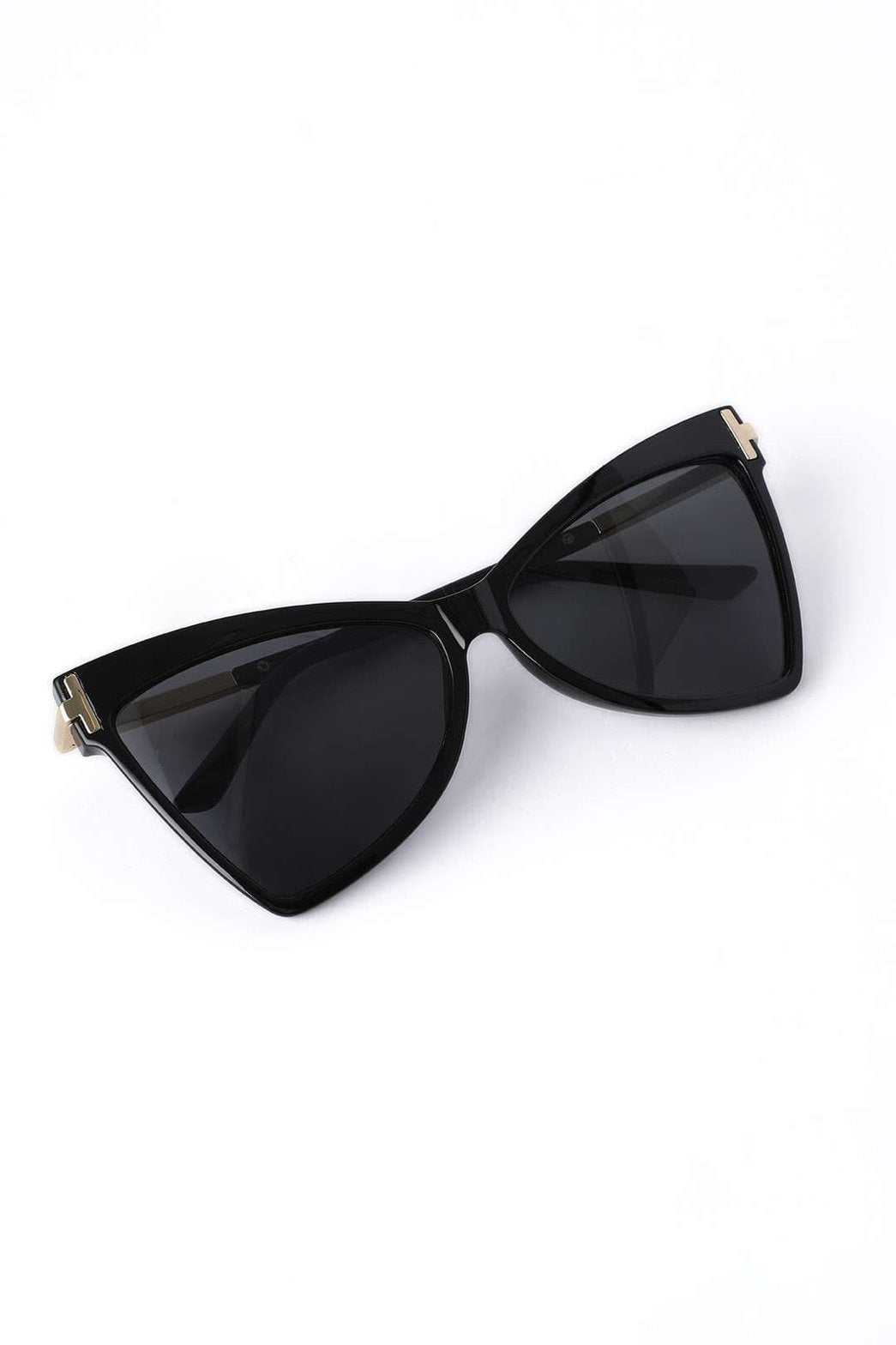 Lunettes de soleil rétro vue profil lilas