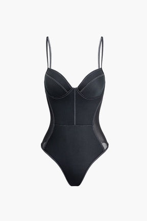 Maillot de bain noir gainant vue dos vague