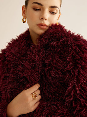 Manteau fausse fourrure bordeaux vue latérale confort