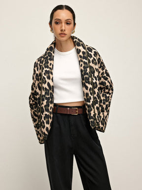 Détail imprimé léopard manteau hiver brise
