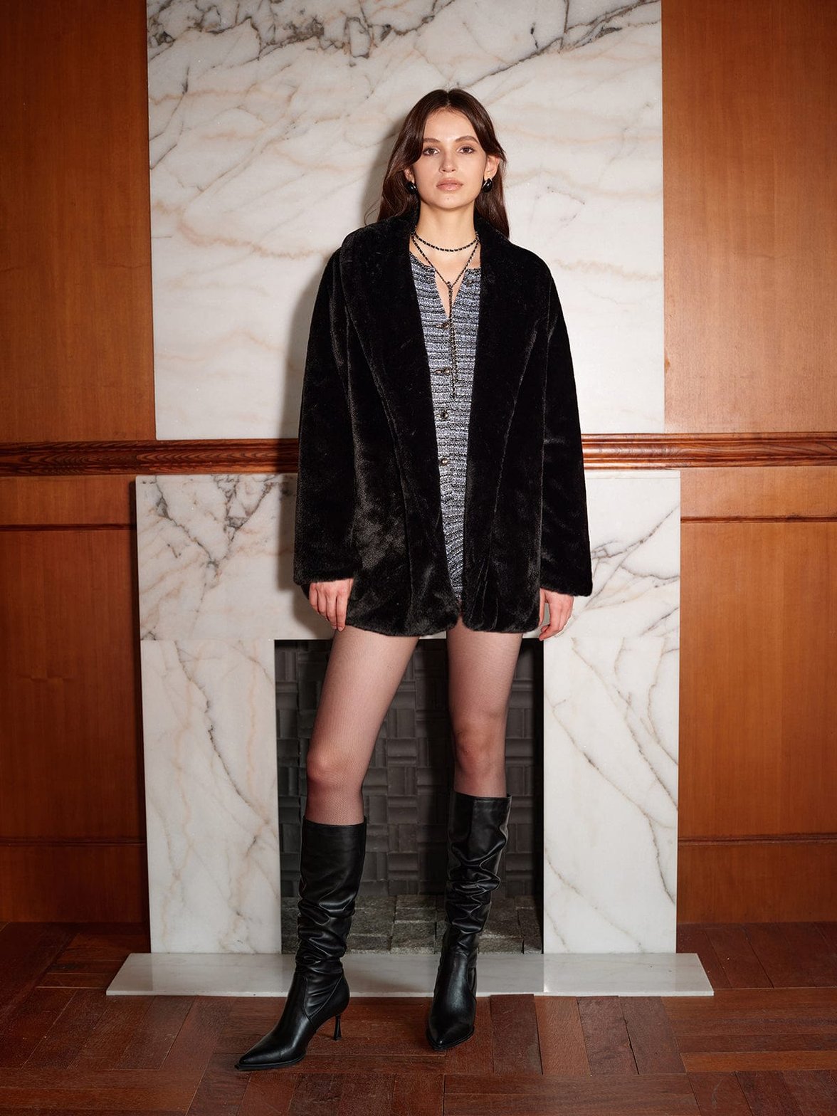 Manteau fausse fourrure noir élégant douceur