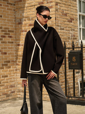 Manteau noir à bordures contrastantes élégant - Luxe