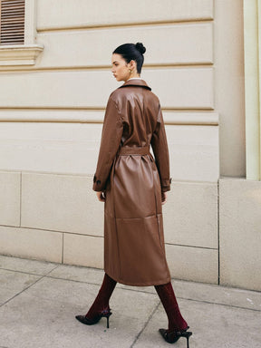 Vue ensemble manteau long charme