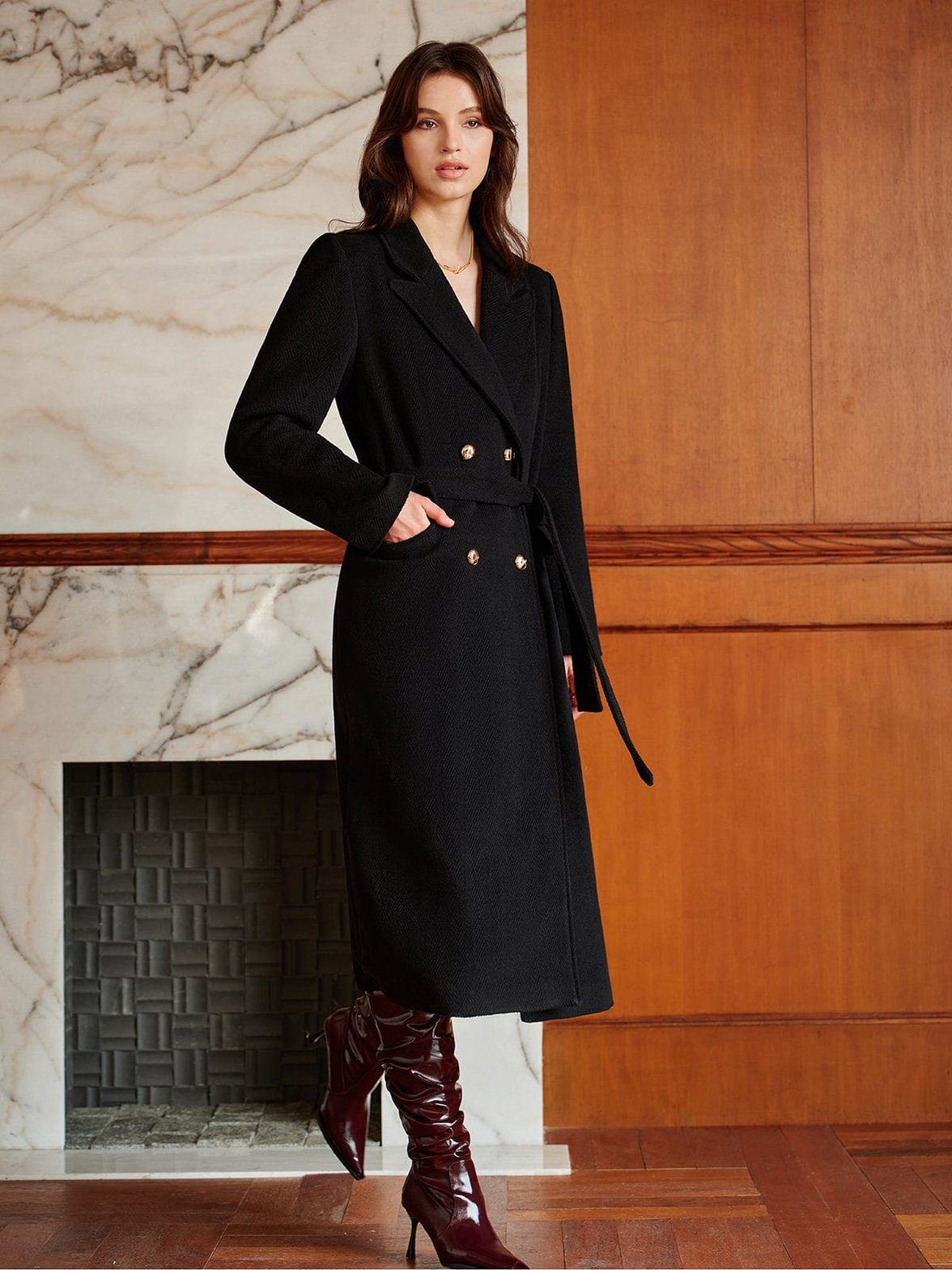 Détail coupe manteau noir élégant paisible