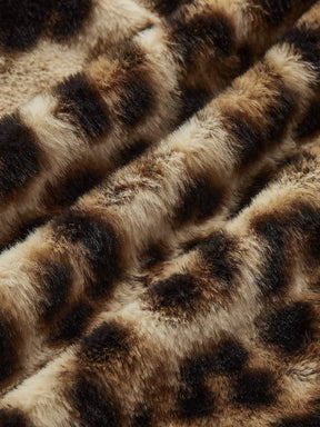 Manteau léopard oversize détail motif chaleur