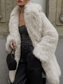 Manteau fausse fourrure blanc glamour douceur