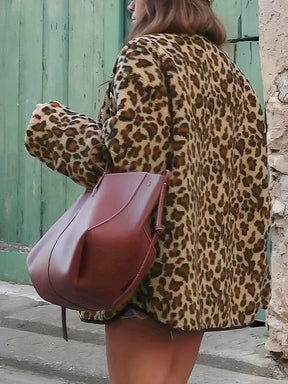 Manteau léopard oversize détail texture magnifique