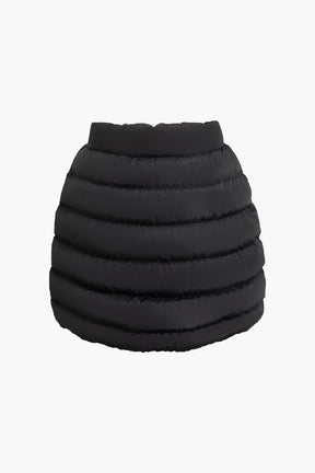 Mini jupe matelassée noire vue de côté élégance