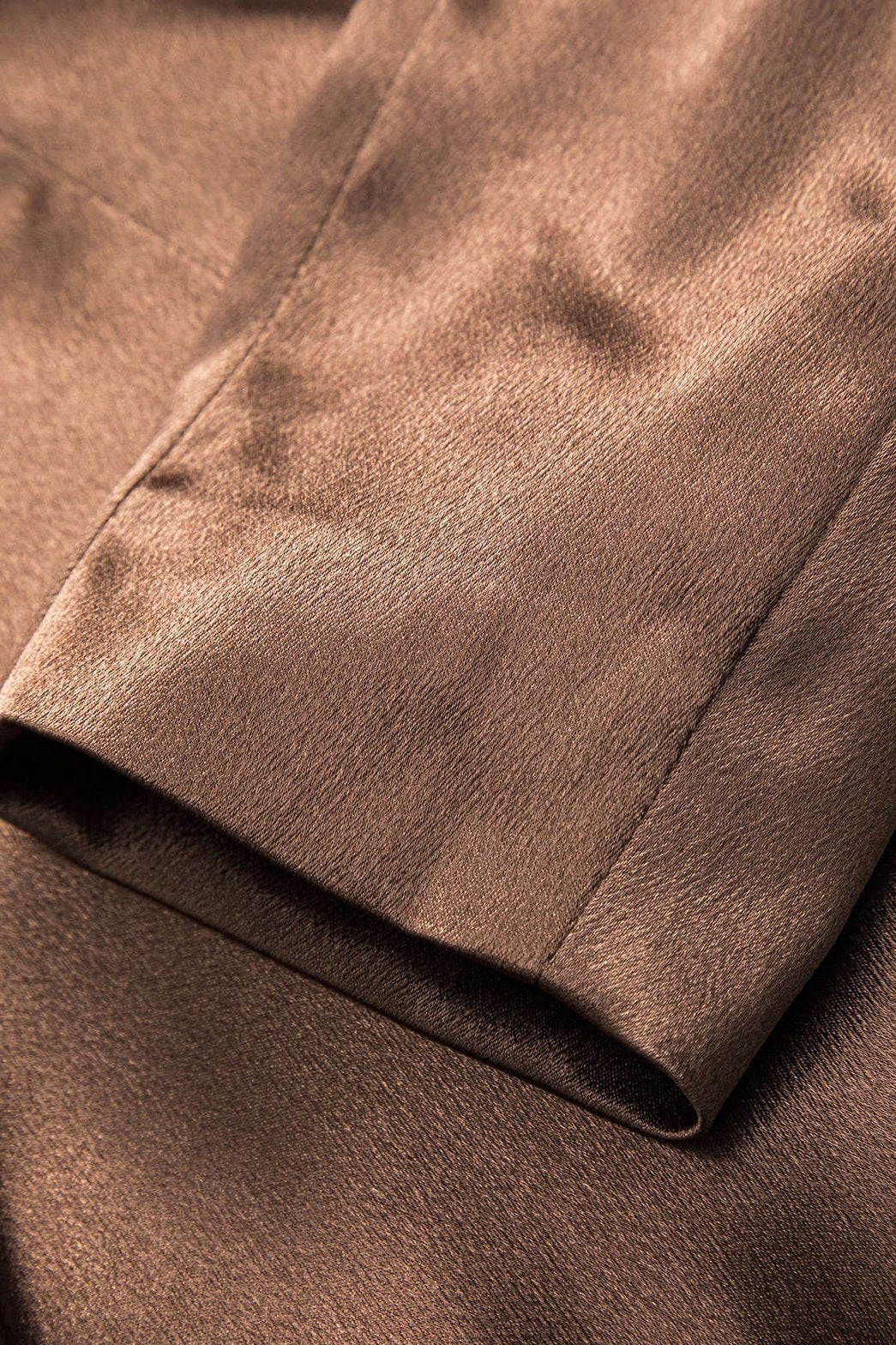 Jupe satinée marron détail tissu brillant