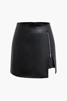 Mini jupe noire simili cuir vue de face soleil