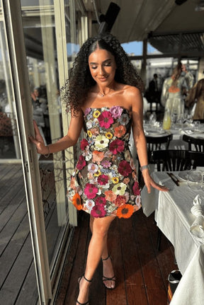 Robe moulante florale élégance
