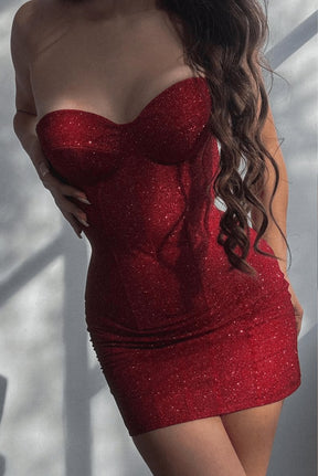 Robe bustier rouge vue de côté élégant