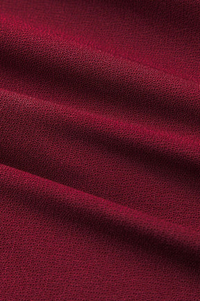 Robe mini bordeaux détail des fleurs 3D style