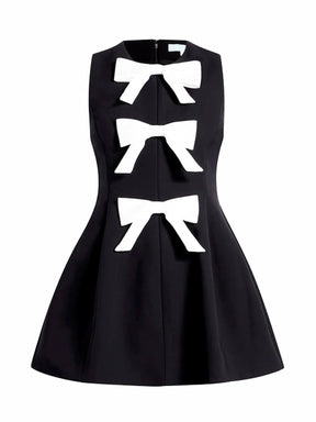 Vue détaillée robe à nœuds contrastants magnifique