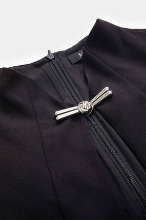 Robe métallique drapée vue de côté soleil
