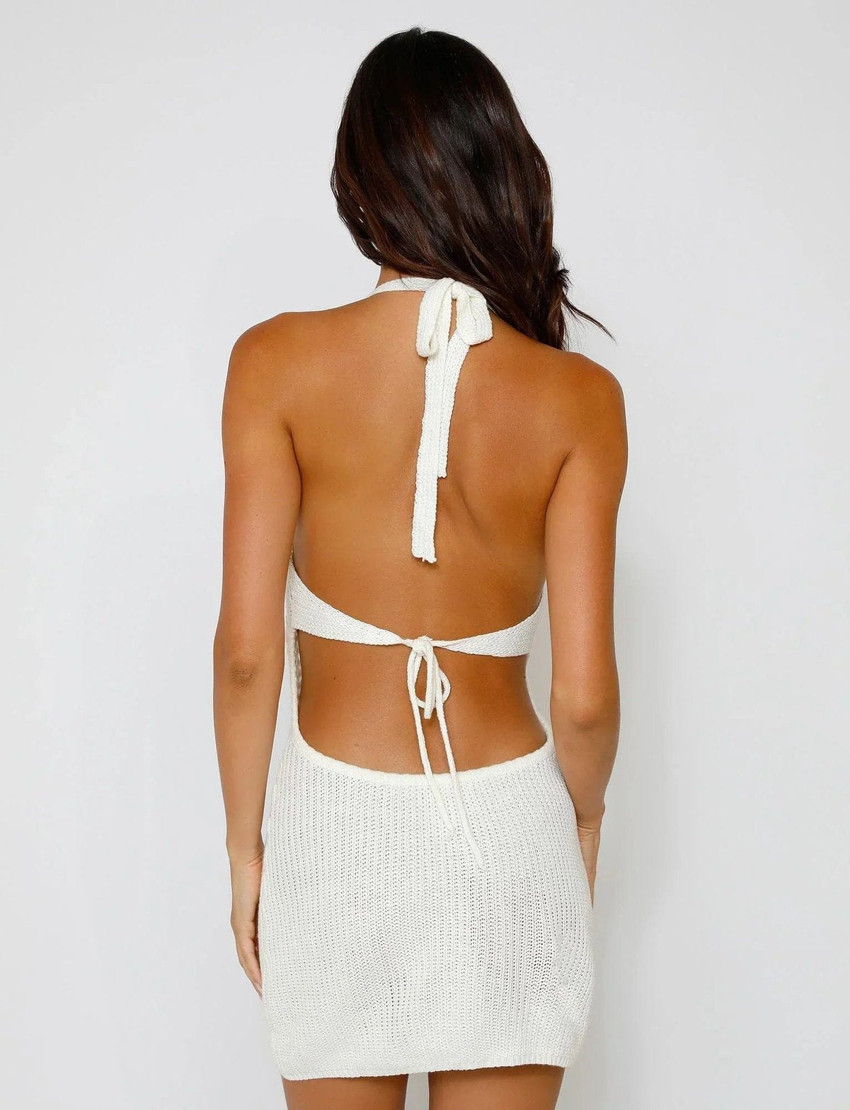 Robe courte dos nu blanche brise