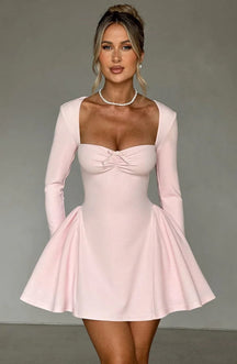 Robe courte rose détail plissé délice