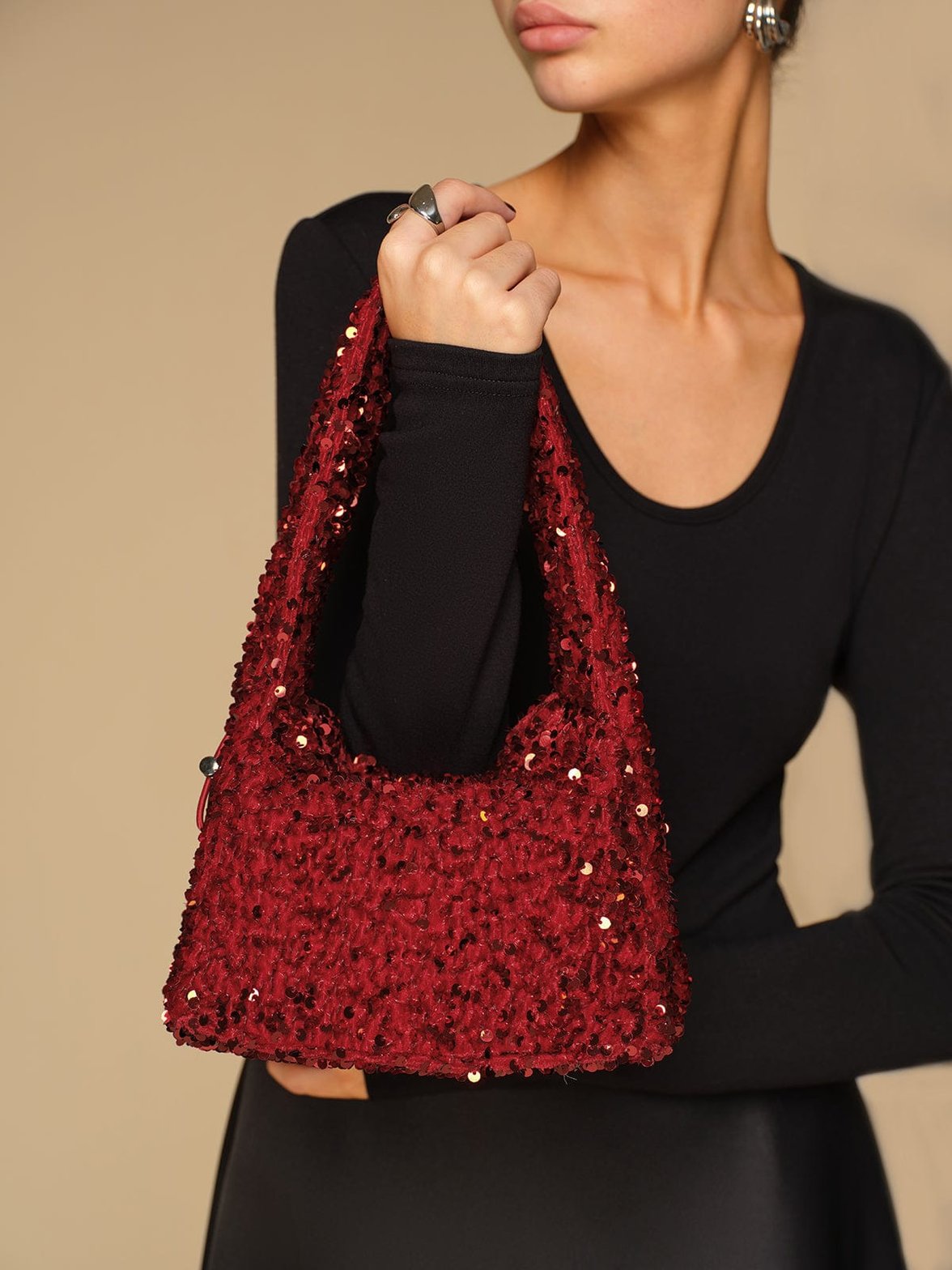 Sac à main velours pailleté rouge chic