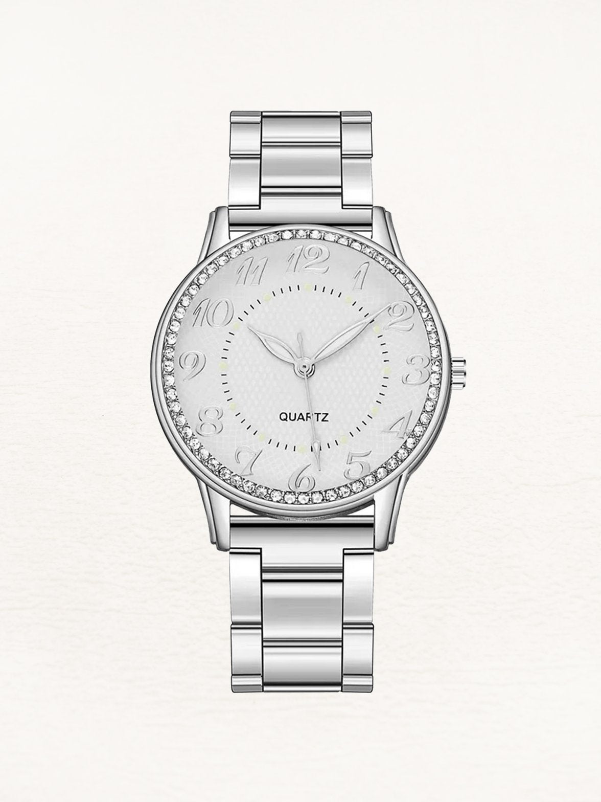 Montre argentée avec zirconias étincelants douceur