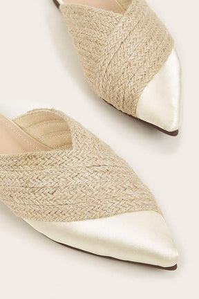 Mules plates en satin détail matière douceur