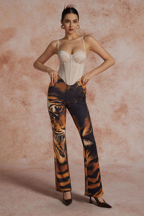 Détail motif tigre pantalon nuage