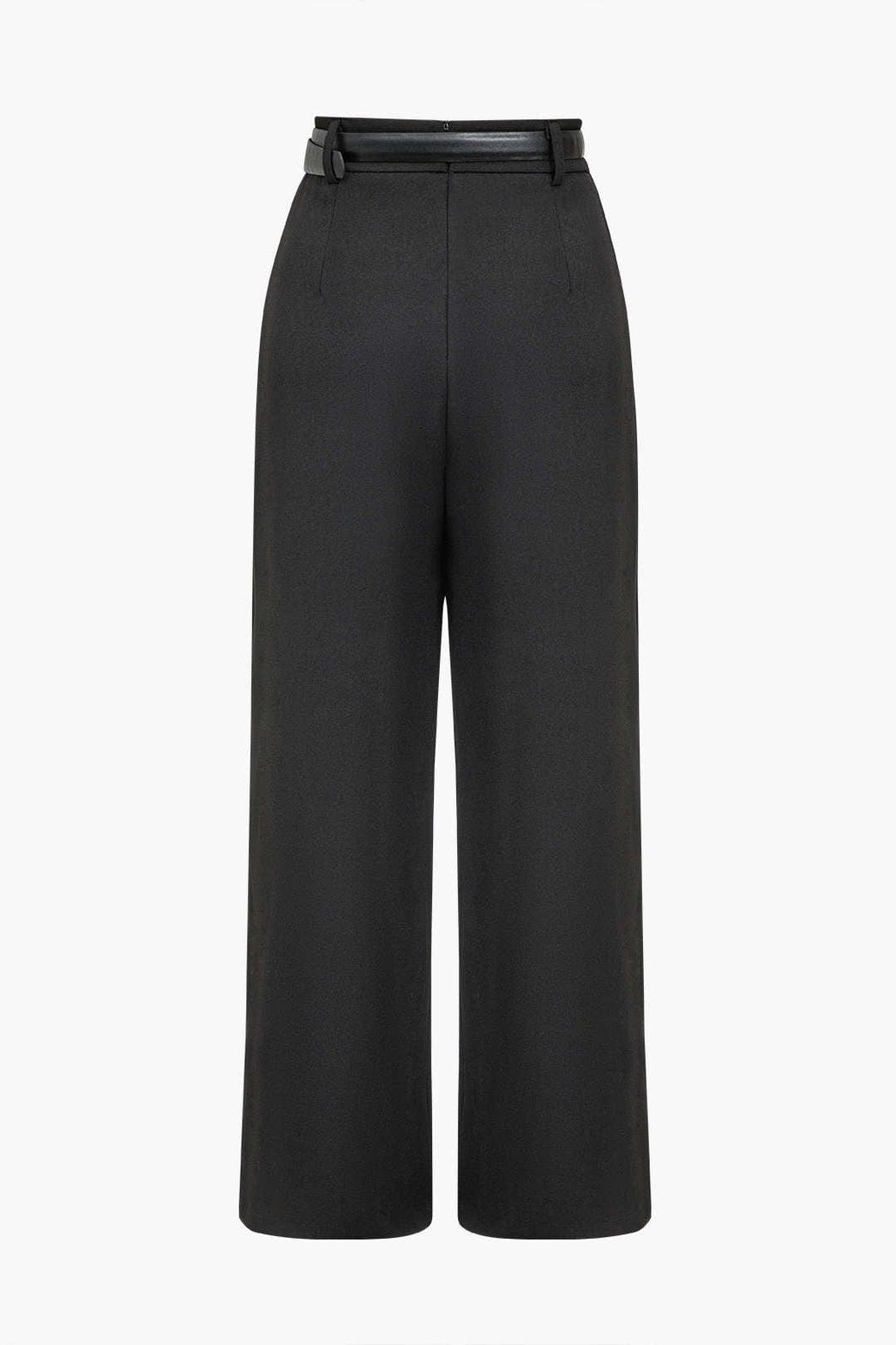 Détail de la ceinture du pantalon élégance