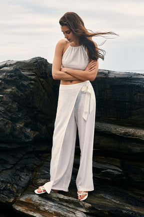 Pantalon large blanc vue arrière vague